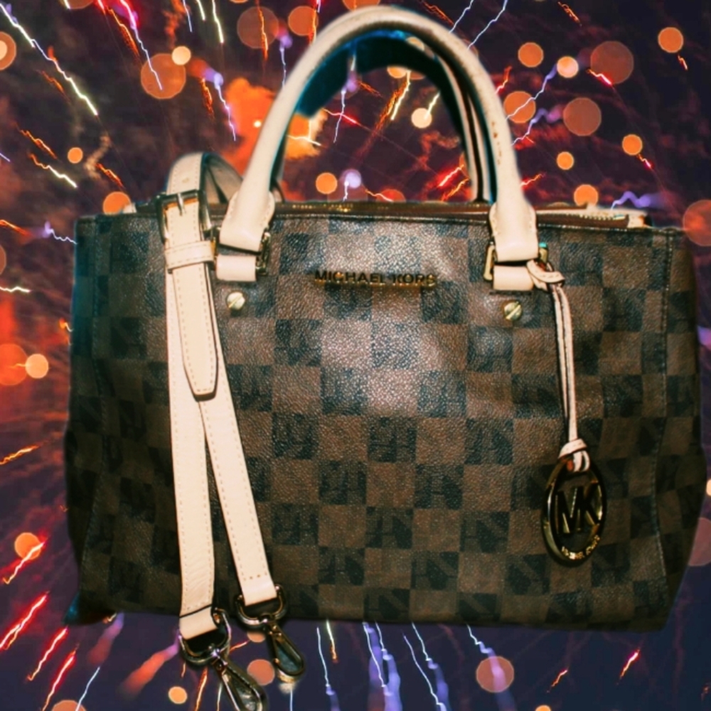 MICHAEL KORS Sutton Logo Checkerboard Medium Satchel Purse